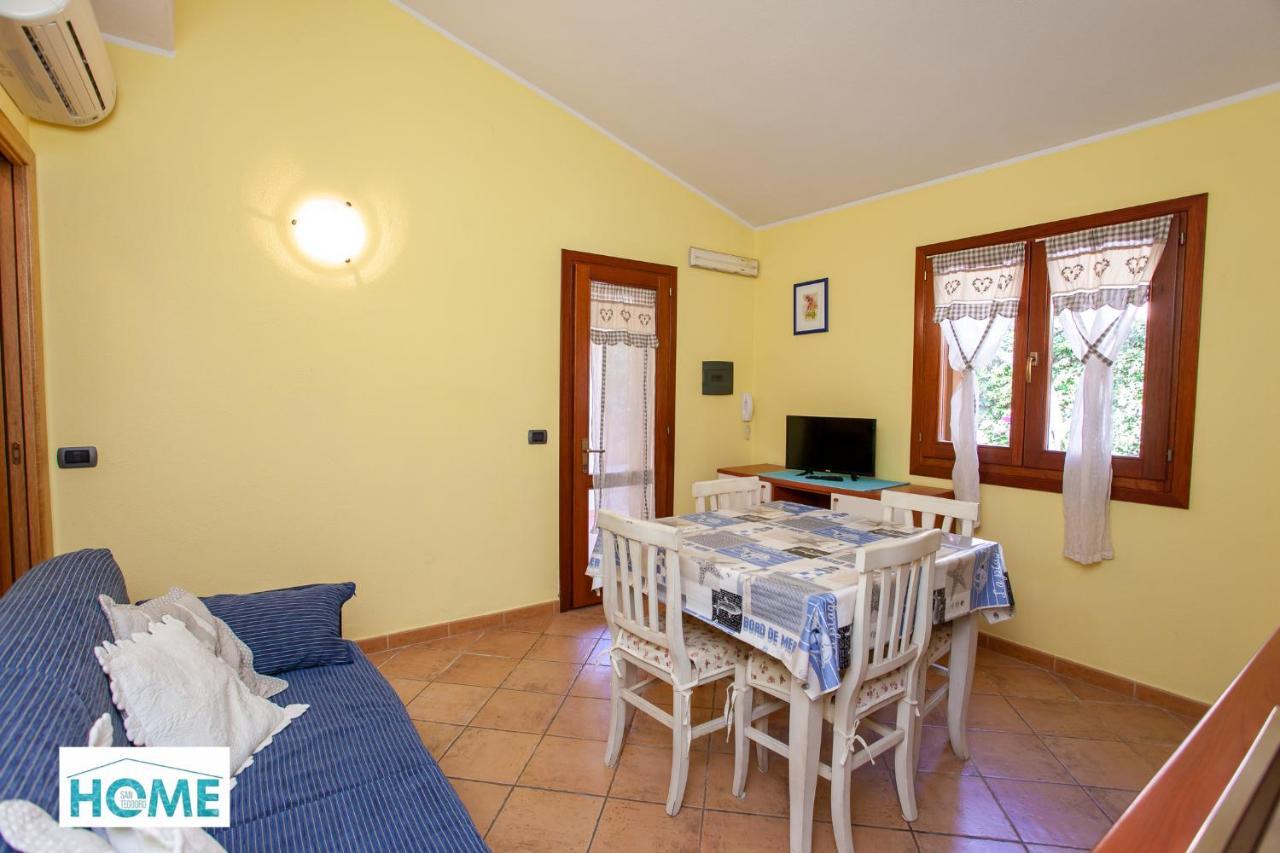 Villino Tirreno Bilo 2 Villa San Teodoro  Exteriör bild